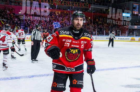 Luleås Albin Lundin jublar