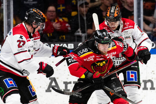 Örebros Peetro Seppälä och Filip Berglund mot Luleås