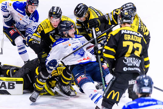 Västerås Noel Fransén och Karlskogas Gustaf Thorell