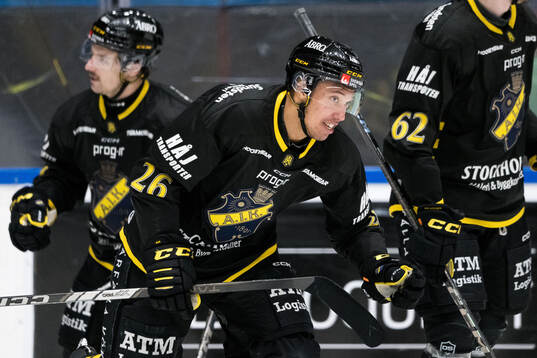 AIKs Oscar Nord jublar
