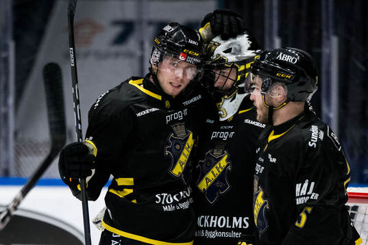 AIKs Alfred Barklund, målvakt Jonathan Stålberg och