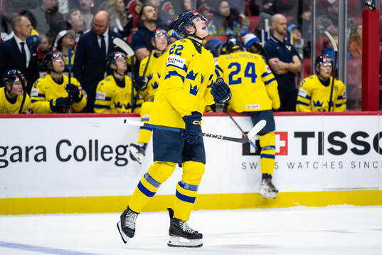 Anton Wahlberg of Sweden looks dejected