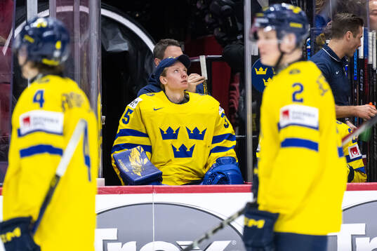 Goaltender Melker Thelin of Sweden