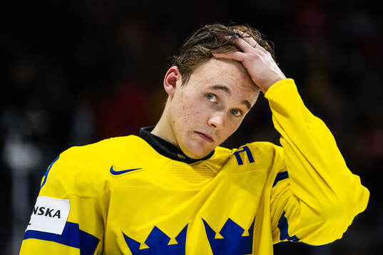 Theo Lindstein of Sweden looks dejected