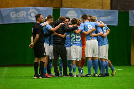 Malmö FF P16s spelare samlas