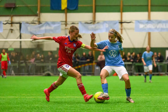 Sundby BK F16s Thilde Theis och Malmö FF F16s Sigrid