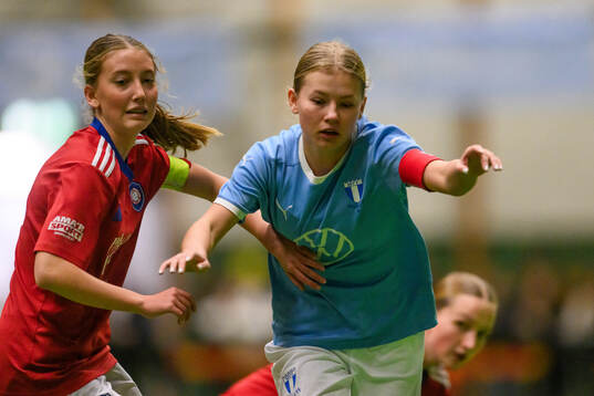 Sundby BK F16s Thilde Theis och Malmö FF F16s Ebba