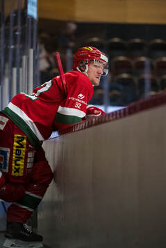 Modos Jesper Olofsson innan ishockeymatchen i SHL mellan