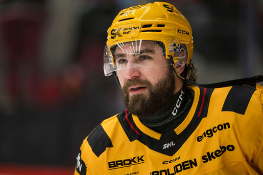 Skellefteås Luke Witkowski innan ishockeymatchen i SHL