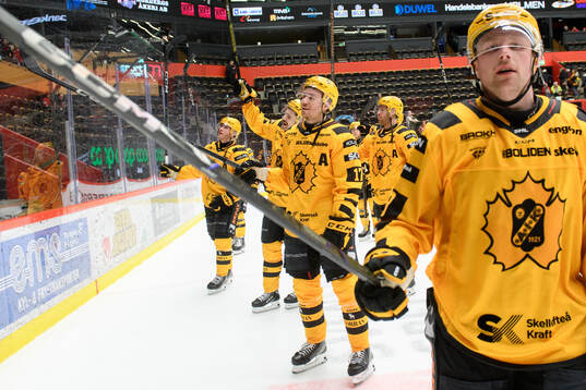 Skellefteås Pär Lindholm jublar