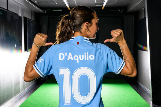 Malmö FF presenterar Izzy D'Aquila