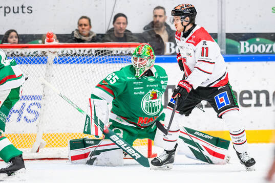 Rögles målvakt Christoffer Rifalk och Örebros Kalle