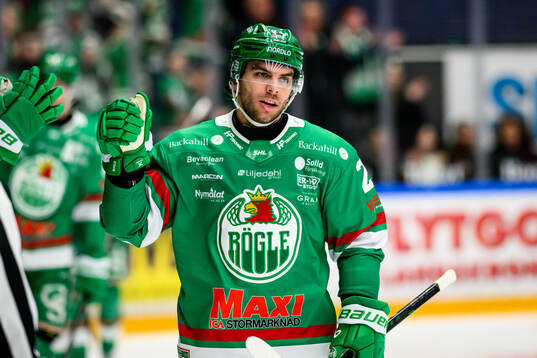 Rögles Josh Dickinson jublar