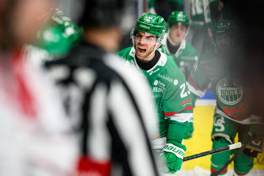 Rögles Josh Dickinson jublar
