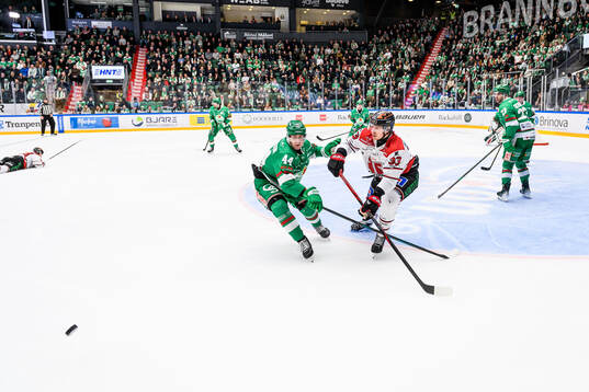 Rögles Jacob Peterson och Örebros Christopher Mastomäki