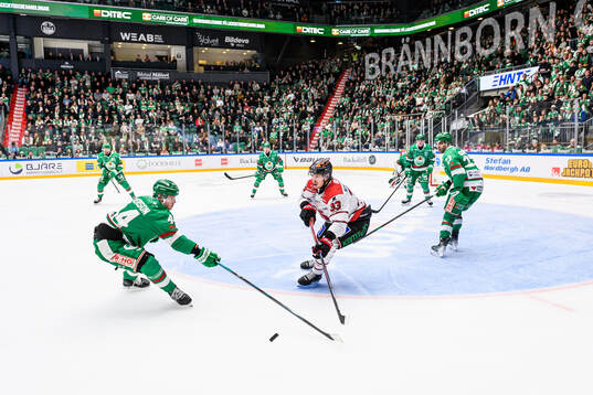 Rögles Jacob Peterson och Örebros Christopher Mastomäki