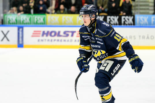 HV71s Henrik Borgström jublar