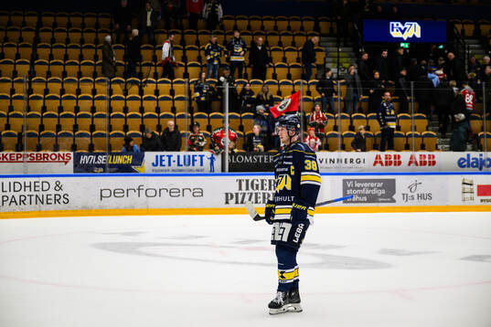 HV71s Olle Alsing deppar