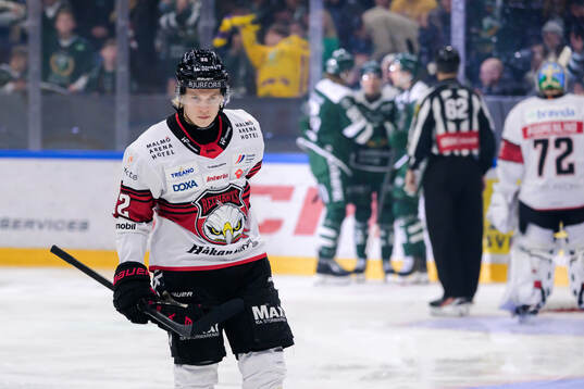Malmö Redhawks Joona Ikonen deppar