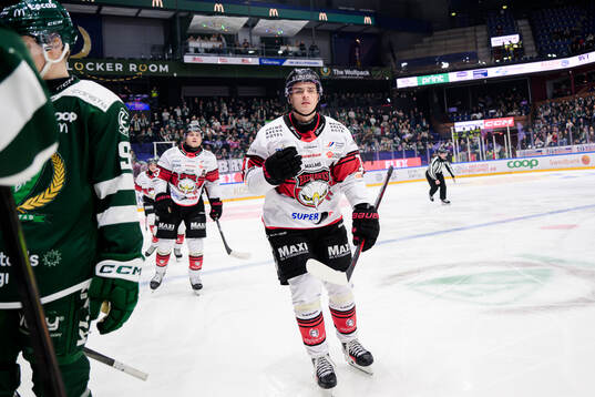 Malmö Redhawks Nikola Pasic jublar