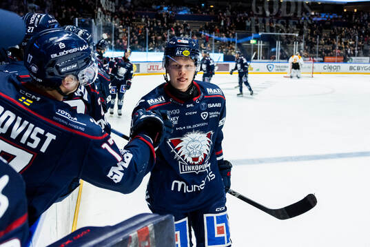 Linköpings Erik Norén jublar