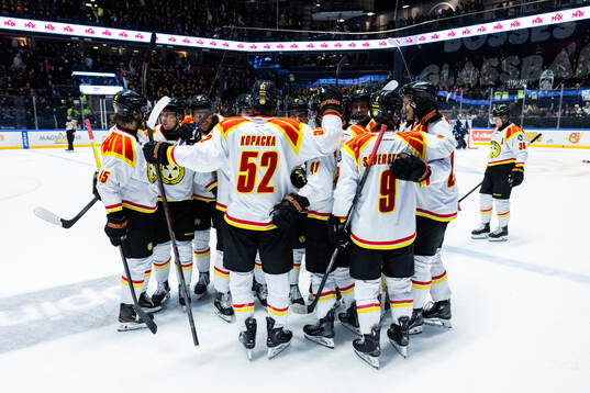 Brynäs spelar jublar