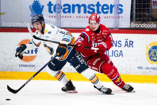 Växjös Zachary Giuttari och Timrås Erik Walli Walterholm