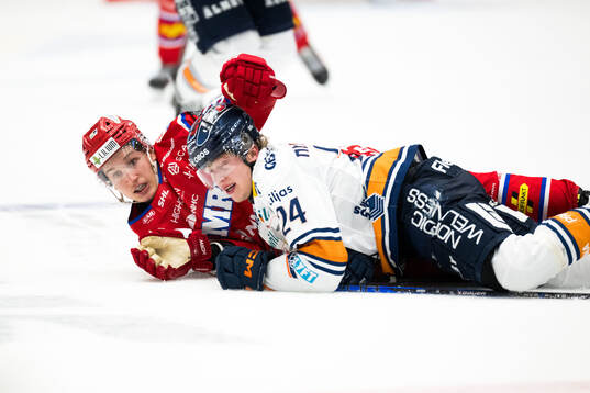 Timrås Oliver Kapanen och Växjös Karl Henriksson
