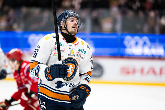 Växjös Emil Larsson deppar