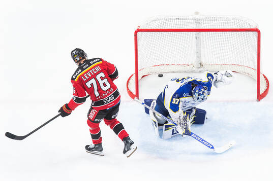 Luleås Anton Levtchi sätter avgörande 5-4 bakom Leksands