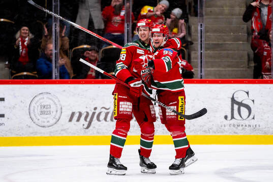 Modos Jesper Olofsson jublar