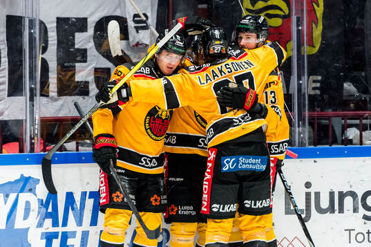 Luleås Brendan Shinnimin jublar