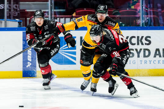 Luleås Mathias Bromé och Malmö Redhawks Joona Ikonen