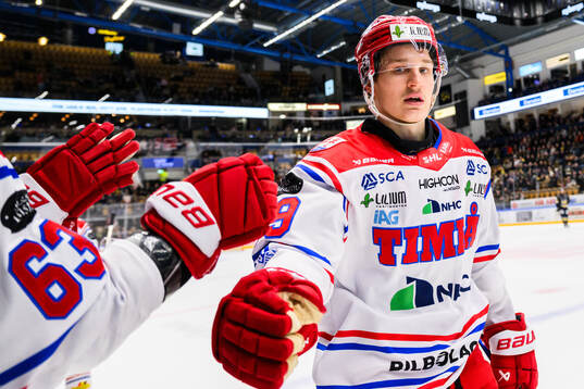 Timrås Oliver Kapanen jublar