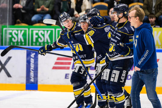 HV71s Måns Lindbäck har ont