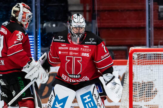 Örebros målvakt Jonas Arntzen och målvakt Jhonas Enroth