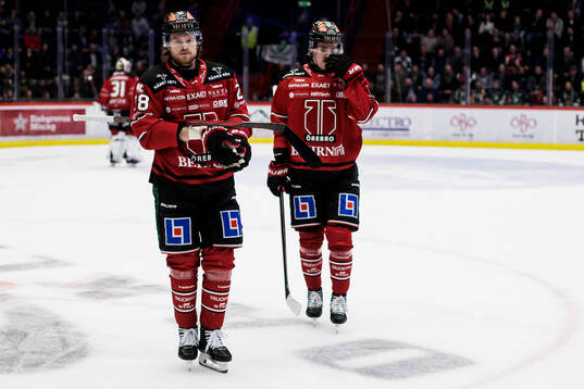 Örebros Linus Arnesson och Peetro Seppälä deppar