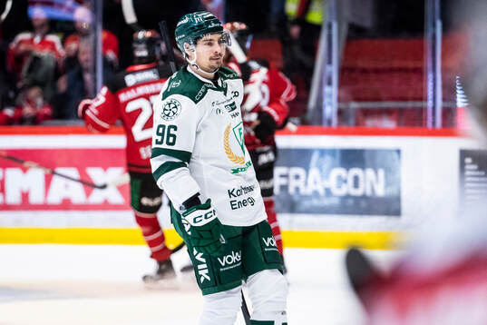 Färjestads David Tomasek deppar vid 1-1