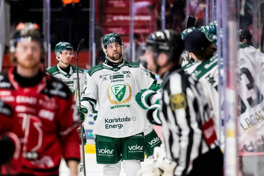 Färjestads Henrik Björklund jublar