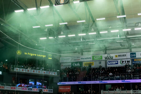 Rökfyllt i arenan