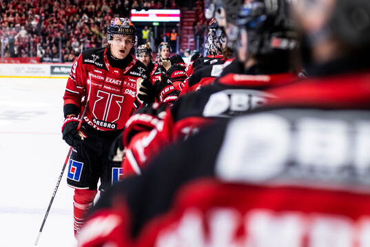 Örebros Milton Oscarson jublar vid 1-1