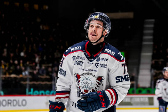 Linköpings Nicholas Shore jublar