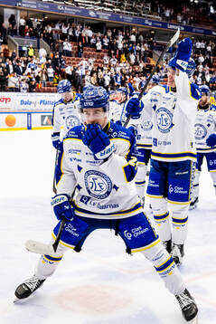 Leksands Arvid Eljas jublar