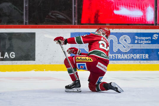 Modos Mikkel Aagaard jublar