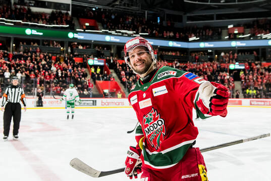 Modos Victor Berglund jublar