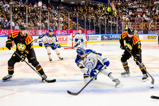Brynäs Miks Indrasis och Leksands Patrik Norén och