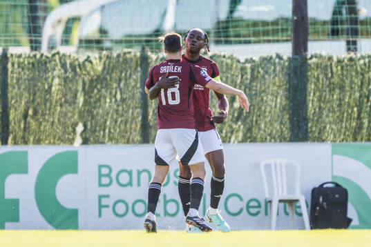 Emmanuel Uchenna of Sparta Prag celebrates
