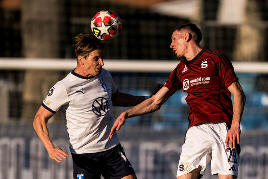 Jens Stryger Larsen of Malmö FF and Ermal Krasniqi of
