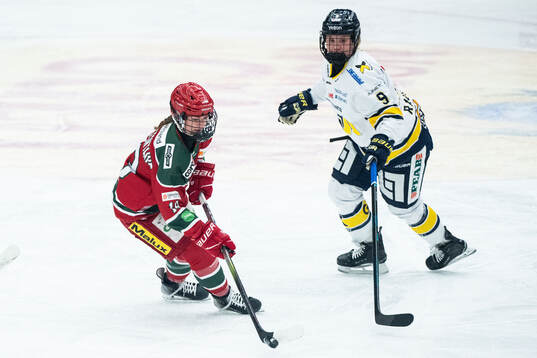 Modos Lauren Bellefontaine och HV71s Jenna Raunio