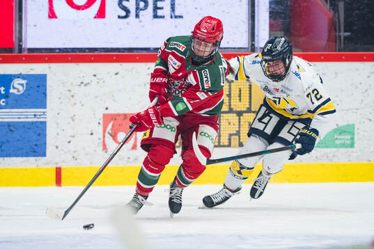 Modos Emma Seitz och HV71s Rachel Weiss